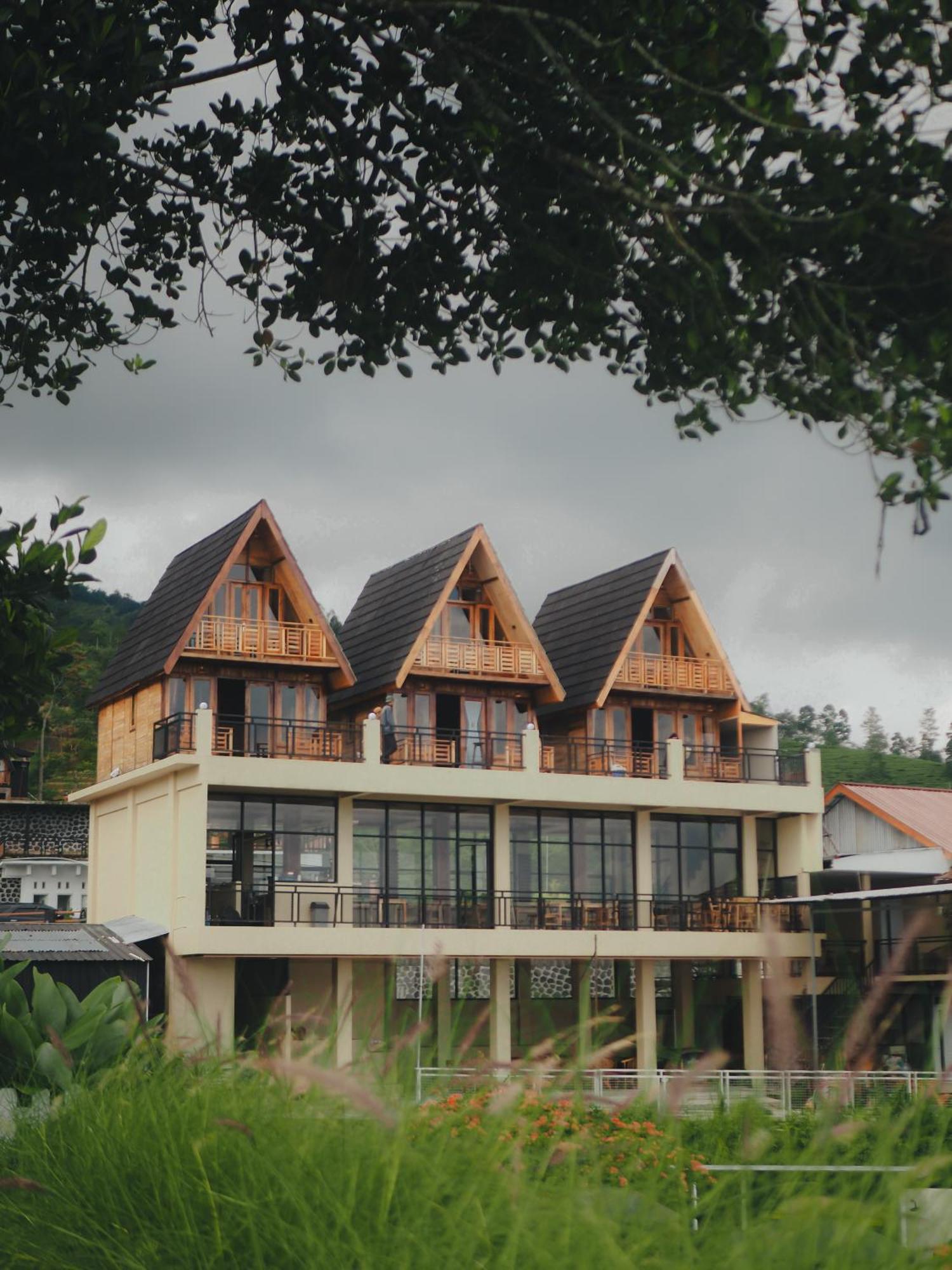 Pojok Kahyangan Homestay And Cabin Kejajar 外观 照片